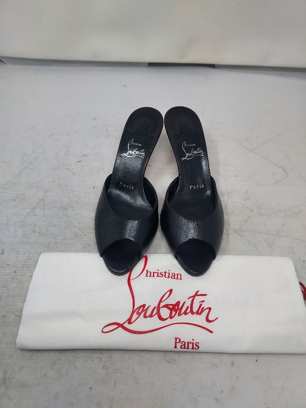 CHRISTIAN LOUBOUTIN Me Dolly Leather Black Mule Sandal - Picture 5 of 11